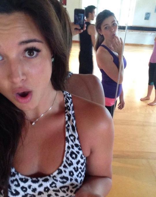 Забавные девушки