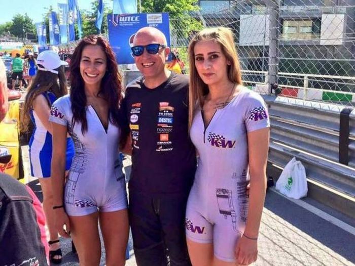 Забавные девушки