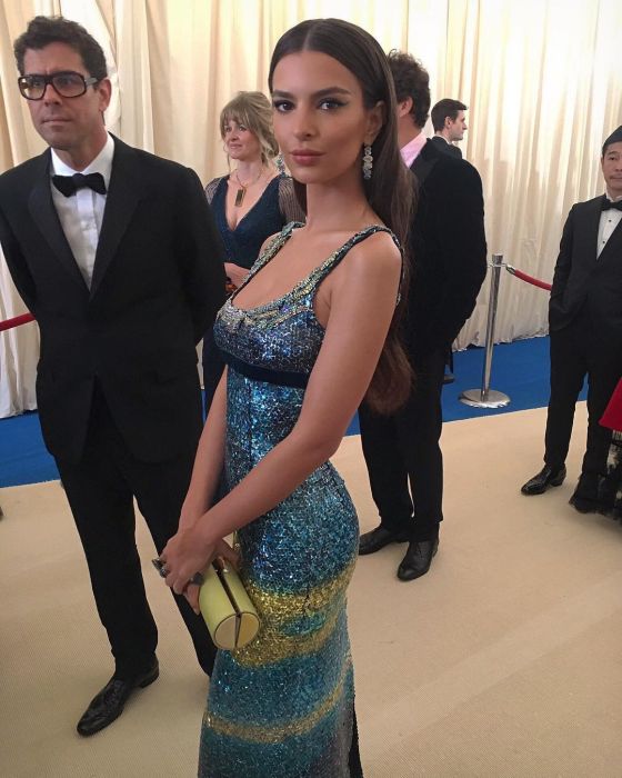 Эмили Ратаковски испытывает проблемы из-за излишней сексуальности