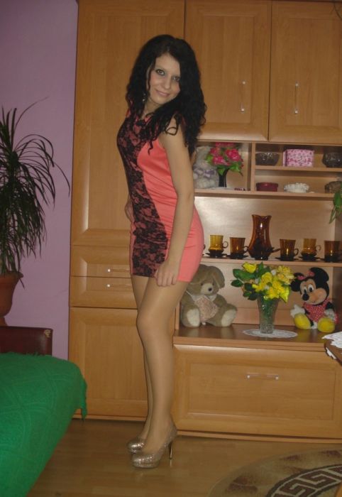 Подборка красивых девушек из социальных сетей