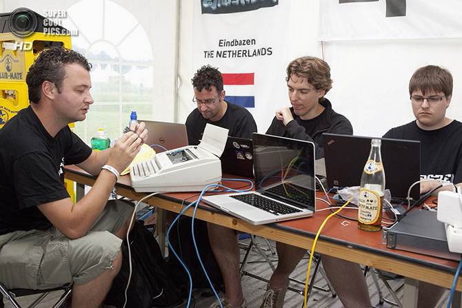 Палаточный городок для хакеров