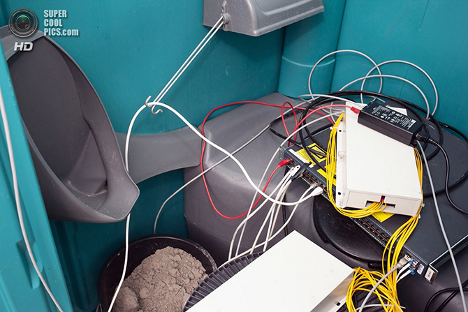 Палаточный городок для хакеров