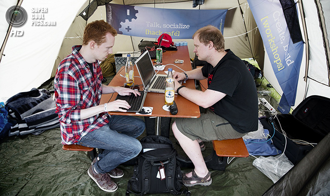 Палаточный городок для хакеров