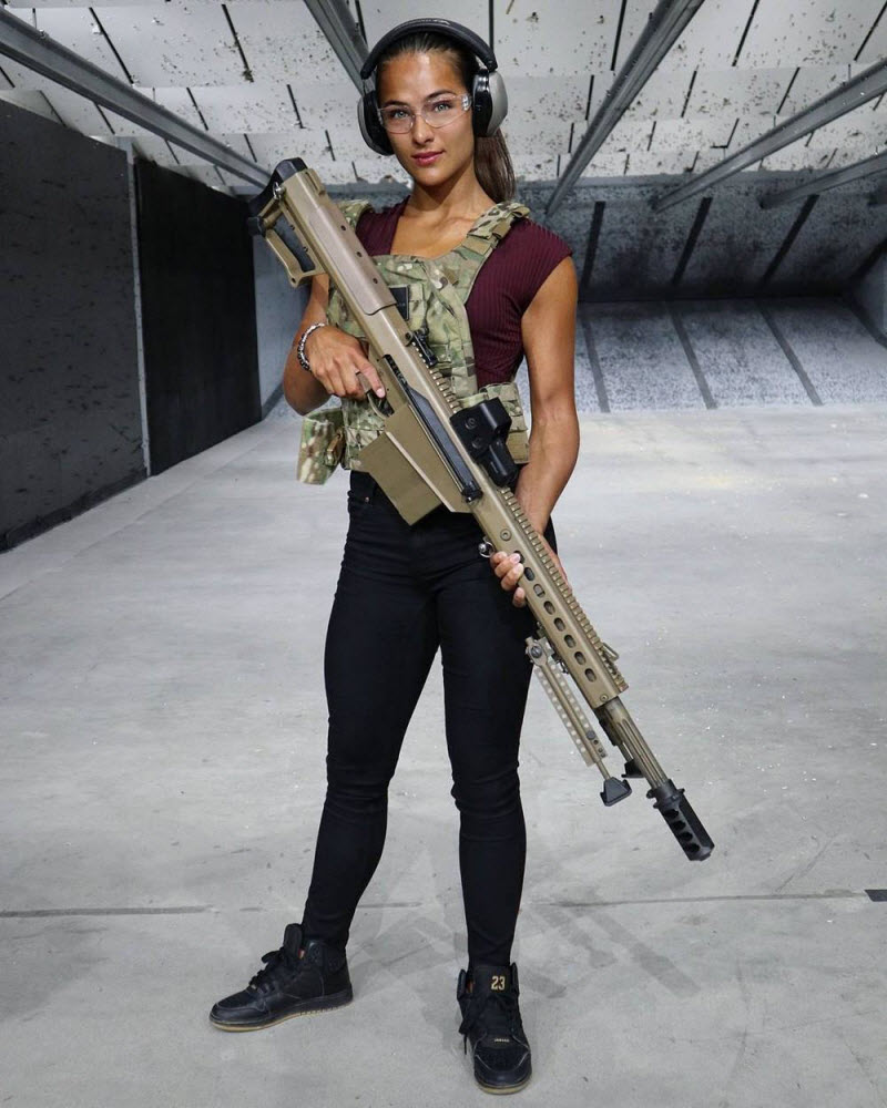 Вооруженные красотки