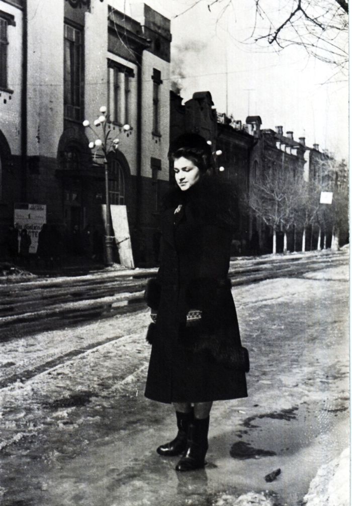 Девушки Советского времени