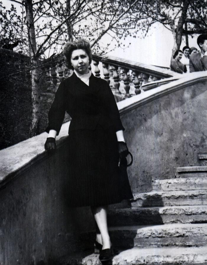 Девушки Советского времени