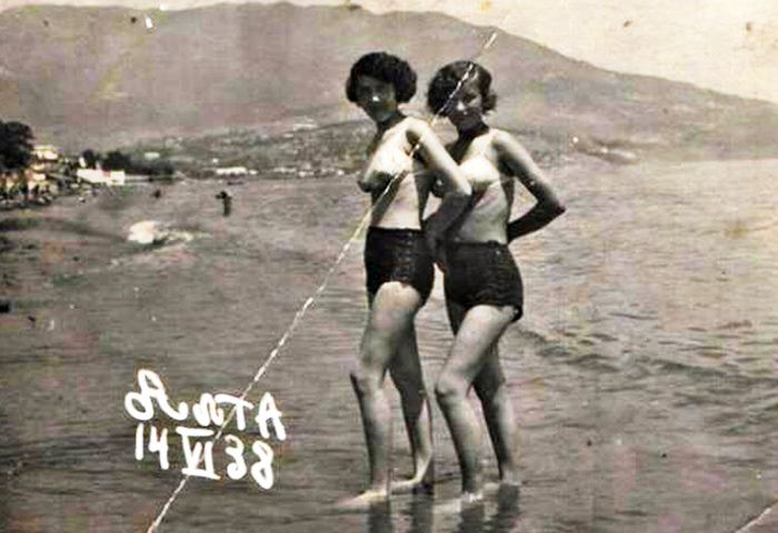 Девушки Советского времени