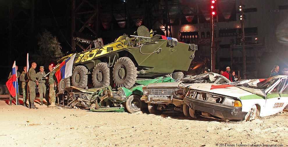 Человек облился бензином и поджёг себя у всех на глазах...