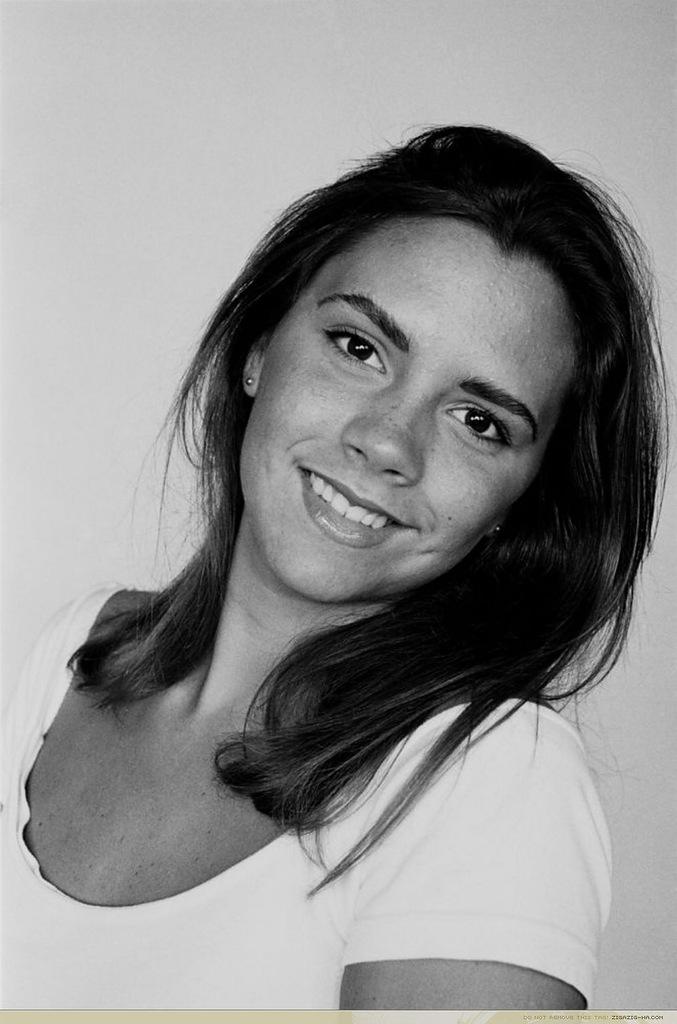 18-летняя Виктория Бекхэм (31 фото)