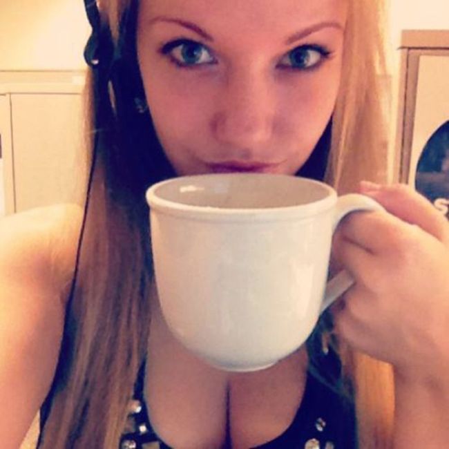 Девушки на работе