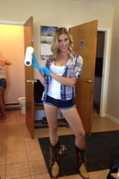 Девушки на работе