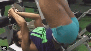 Девушки в тренажерном зале