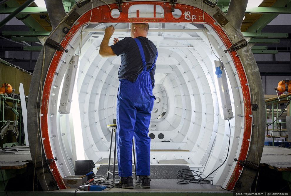 Как делают самолет Л-410 в Чехии