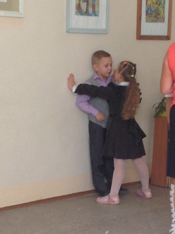 Этот неловкий момент, когда у детей отношения серьёзнее, чем у тебя