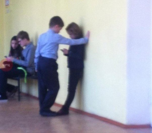 Этот неловкий момент, когда у детей отношения серьёзнее, чем у тебя