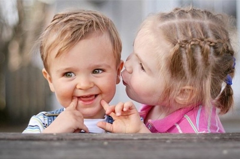 Этот неловкий момент, когда у детей отношения серьёзнее, чем у тебя