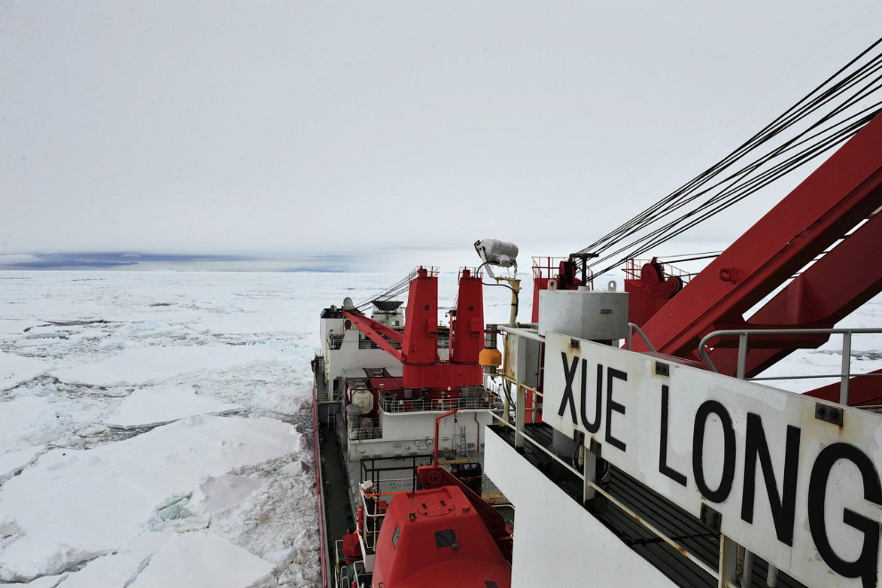 «Академик Шокальский» и спасательная операция в Антарктиде