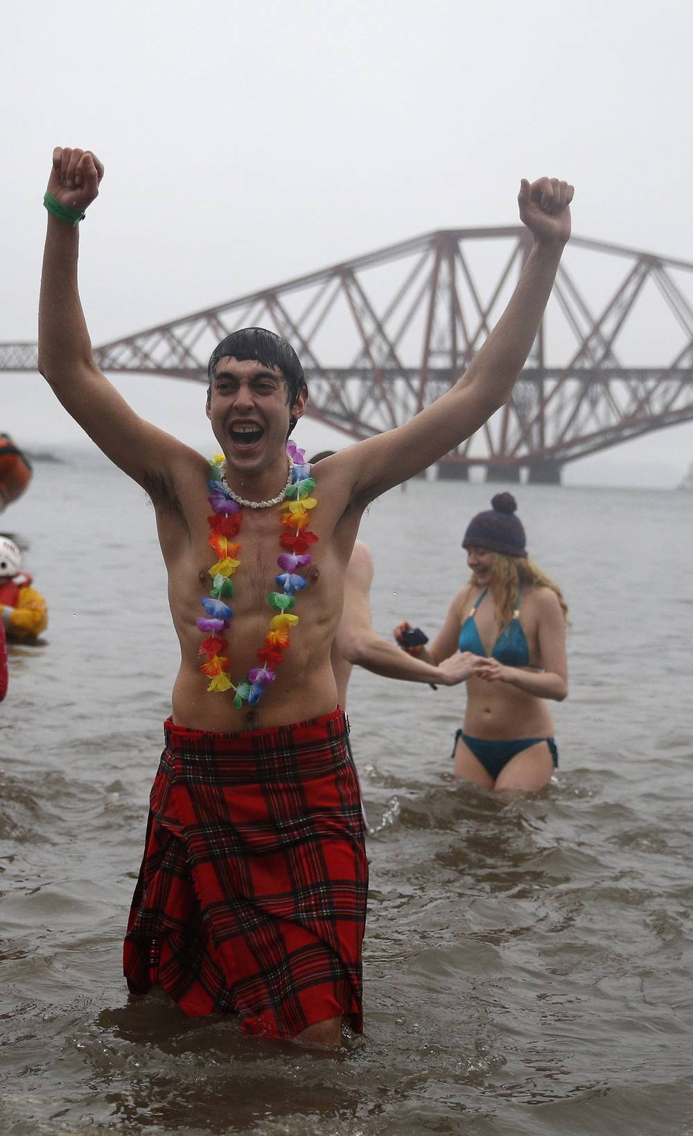 Новогодние заплывы в разных уголках мира