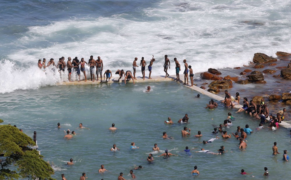 Новогодние заплывы в разных уголках мира