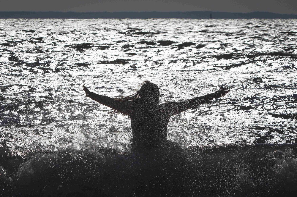 Новогодние заплывы в разных уголках мира