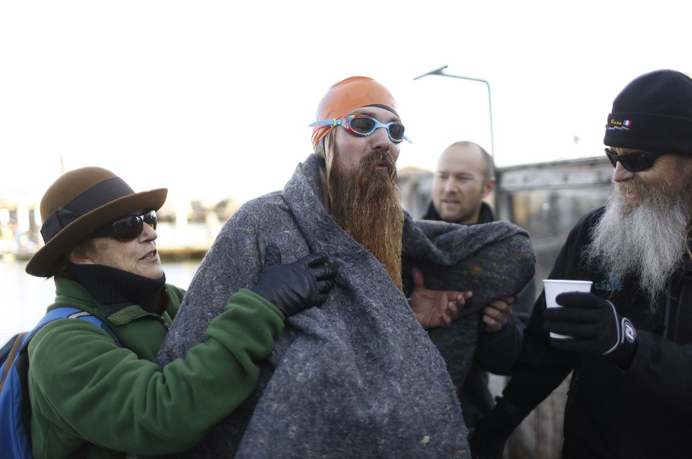 Новогодние заплывы в разных уголках мира