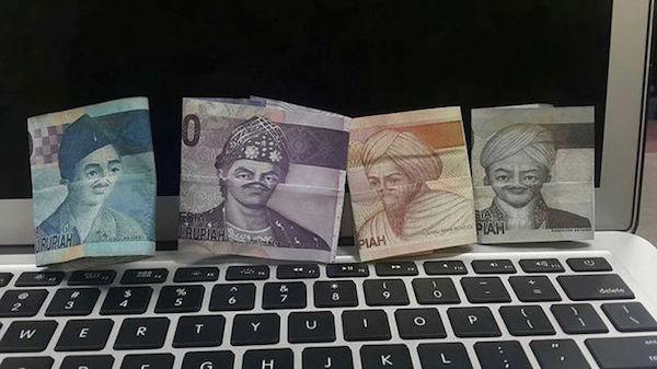 Ну у тебя и рожа ...