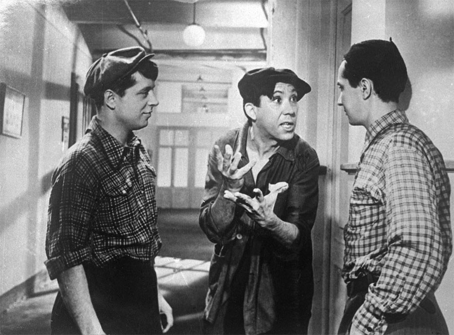 Подробно о знаменитом трио героев советских комедий Подробно о знаменитом трио героев советских комедий