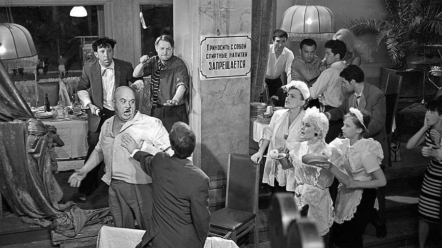 Подробно о знаменитом трио героев советских комедий Подробно о знаменитом трио героев советских комедий