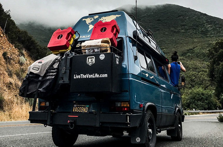 Американец продал дом и поехал путешествовать в фургоне