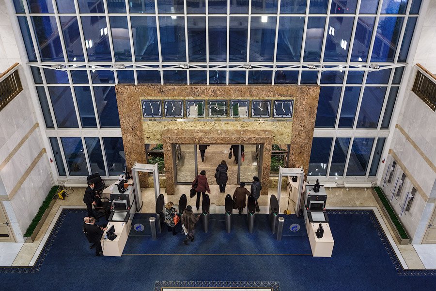 Один день из жизни центрального офиса Газпрома Один день из жизни центрального офиса Газпрома