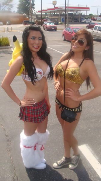 Девочки - рейверы