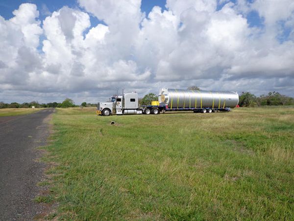 Землянка на случай апокалипсиса (33 фото)