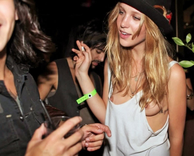 Засветы девушек