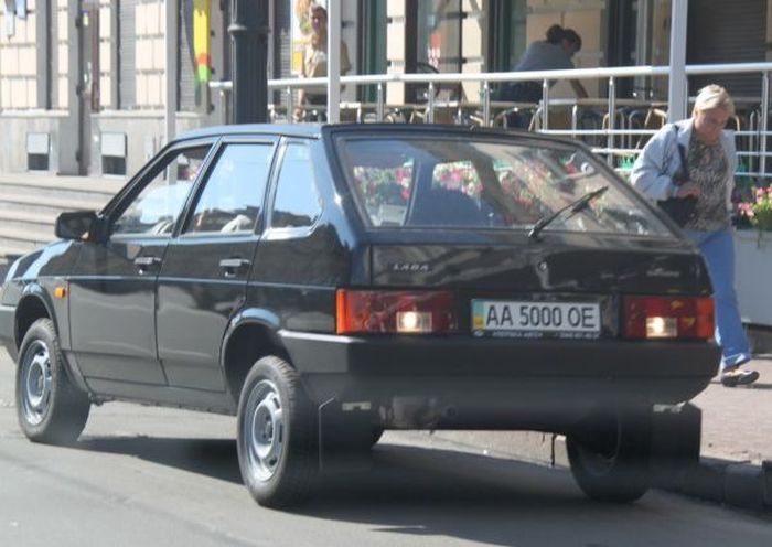 Сколько стоят блатные номера в Украине (9 фото) Сколько стоят блатные номера в Украине (9 фото)