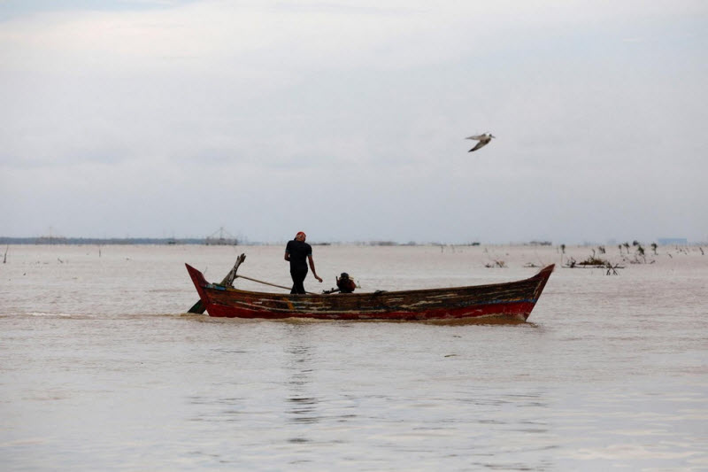 Правительство Индонезии собирается очистить самую грязную реку