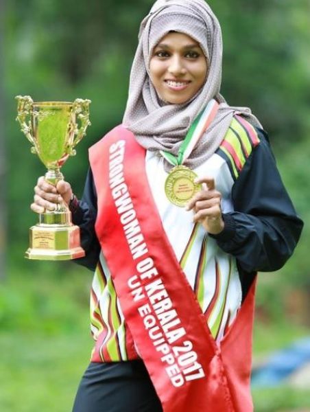 На конкурсе бодибилдеров победа досталась индианке в хиджабе