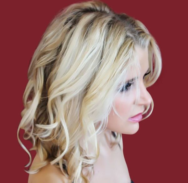 Выставила девственность на аукцион (19 фото)