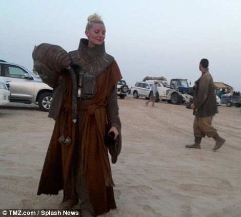 Как проходят съемки новых «Звездных войн» (26 фото)