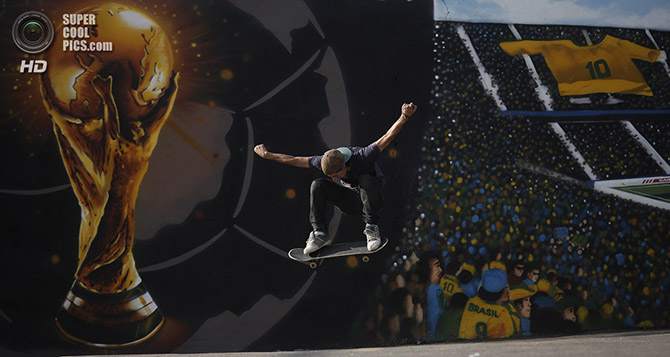 Граффити на тему ЧМ-2014 в Бразилии (15 фото)