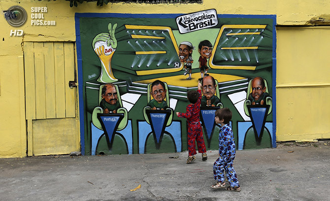 Граффити на тему ЧМ-2014 в Бразилии (15 фото)