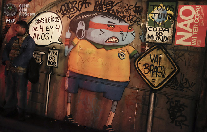 Граффити на тему ЧМ-2014 в Бразилии (15 фото)