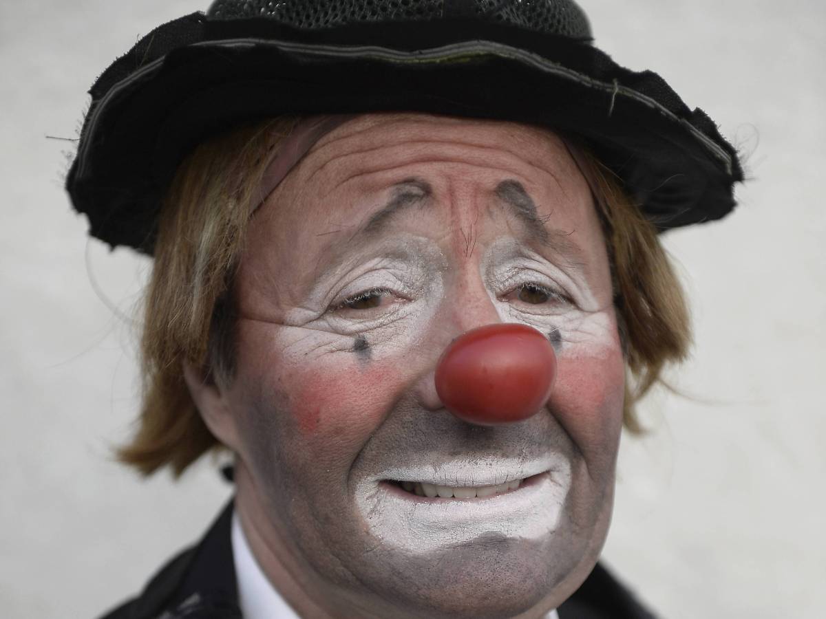 Самые странные погребальные обряды