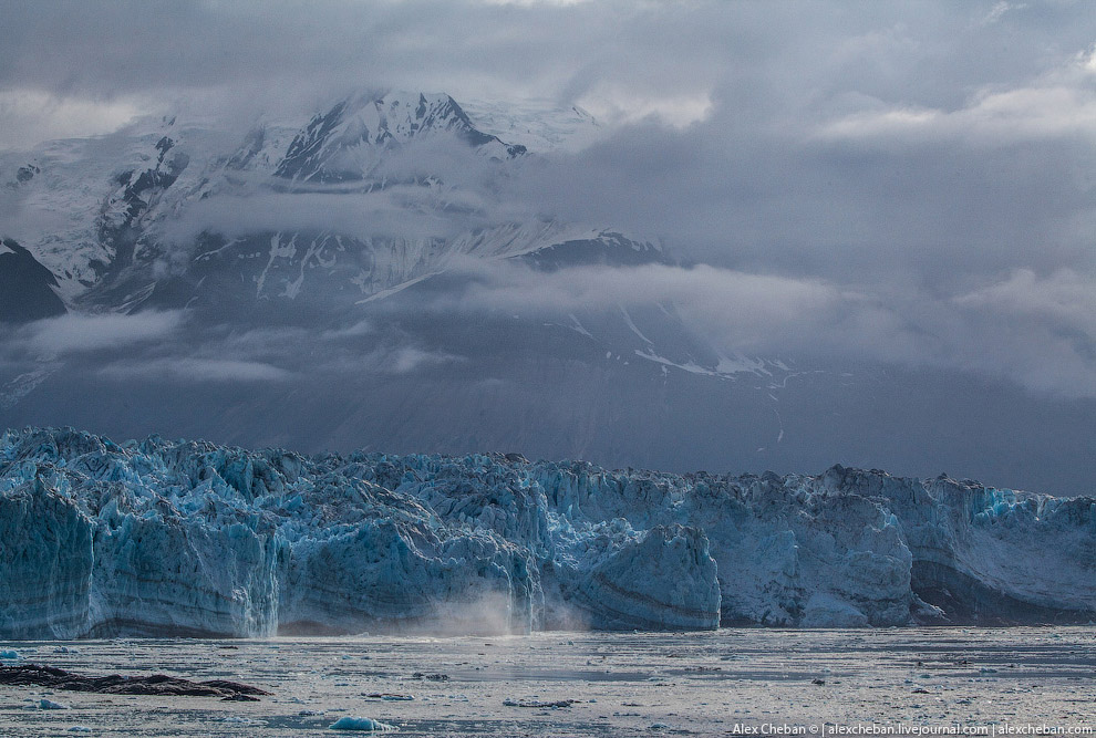 Ледник Хаббард на Аляске