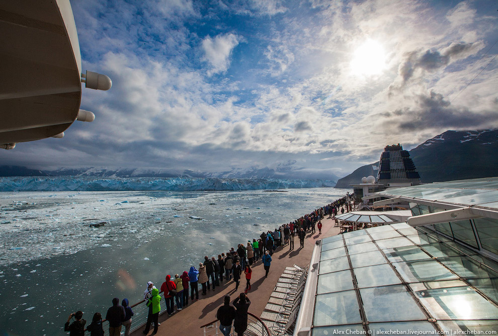 Ледник Хаббард на Аляске