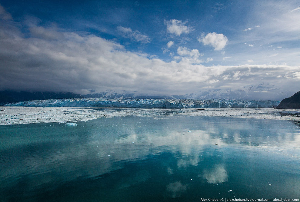 Ледник Хаббард на Аляске