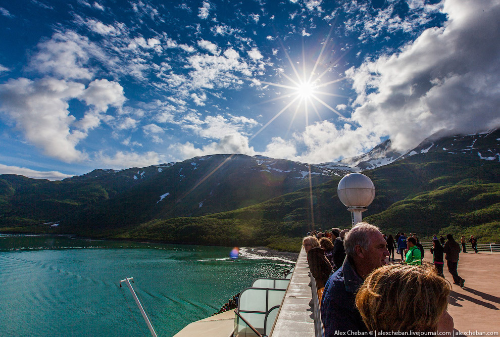 Ледник Хаббард на Аляске