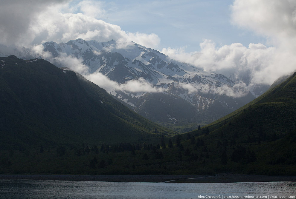 Ледник Хаббард на Аляске