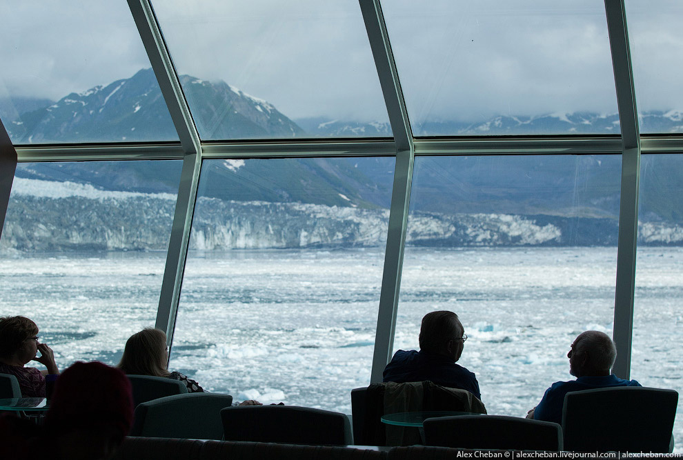 Ледник Хаббард на Аляске