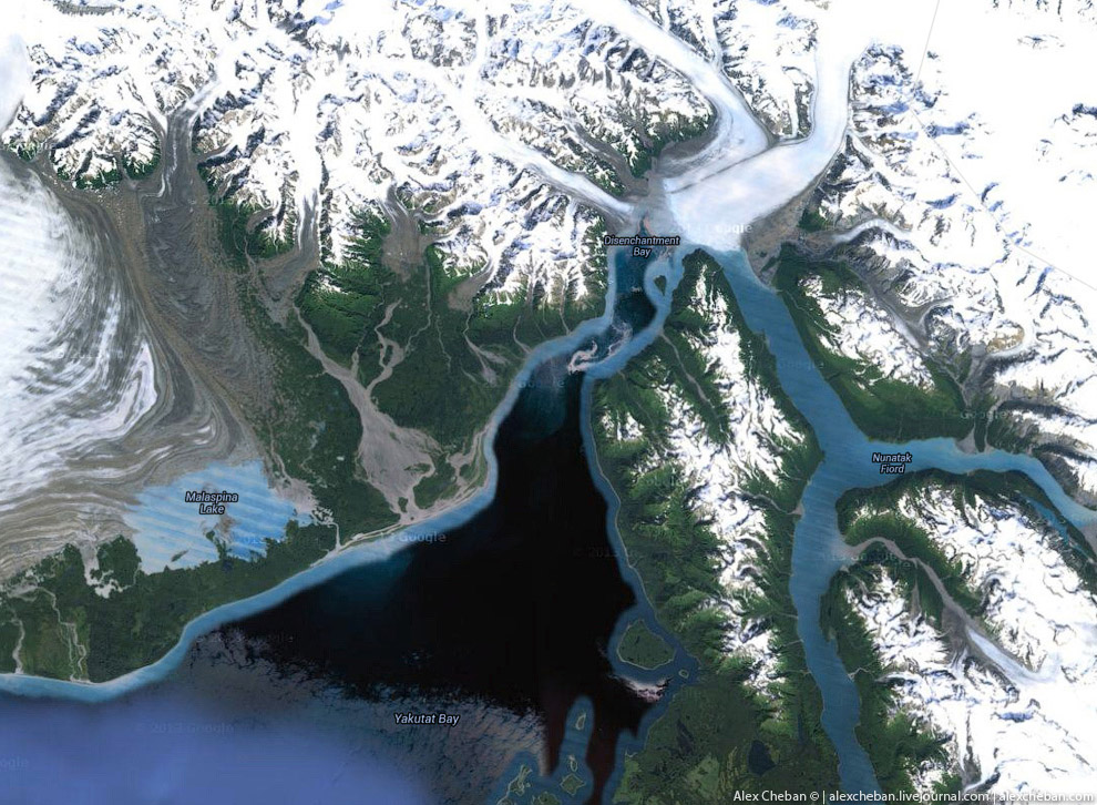 Ледник Хаббард на Аляске