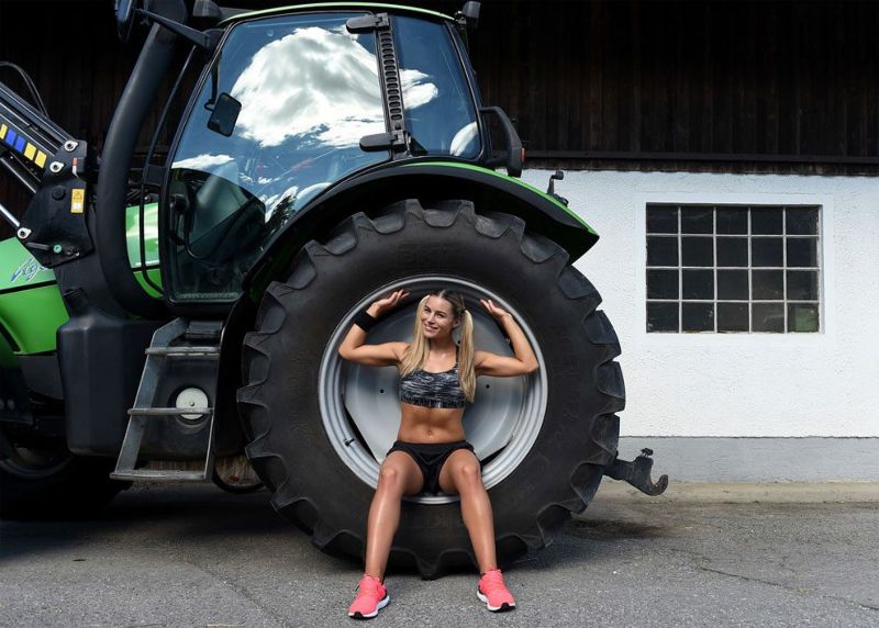 Упругие жены баварских и австрийских фермеров